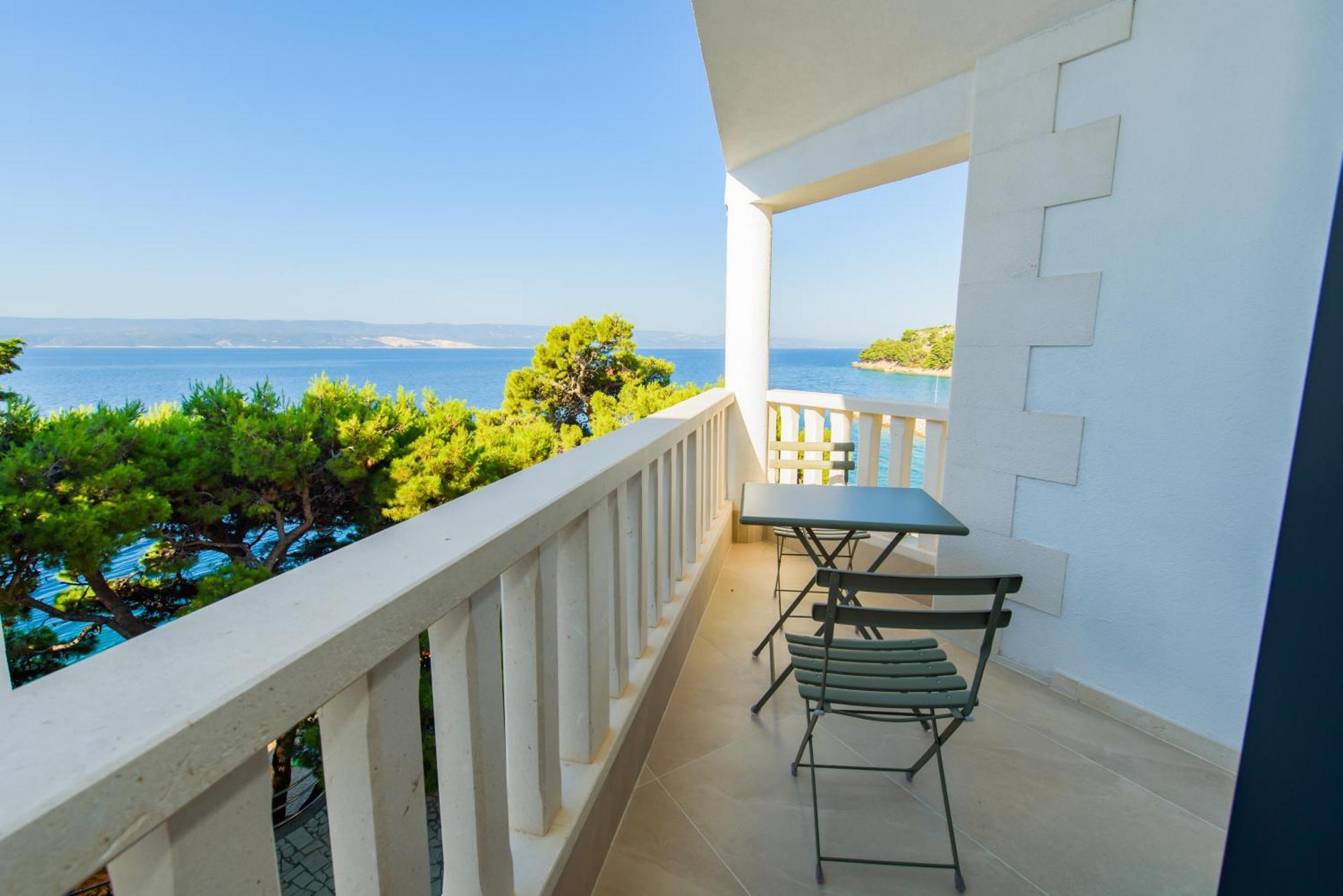 More Medici Apartments Omis Exterior photo