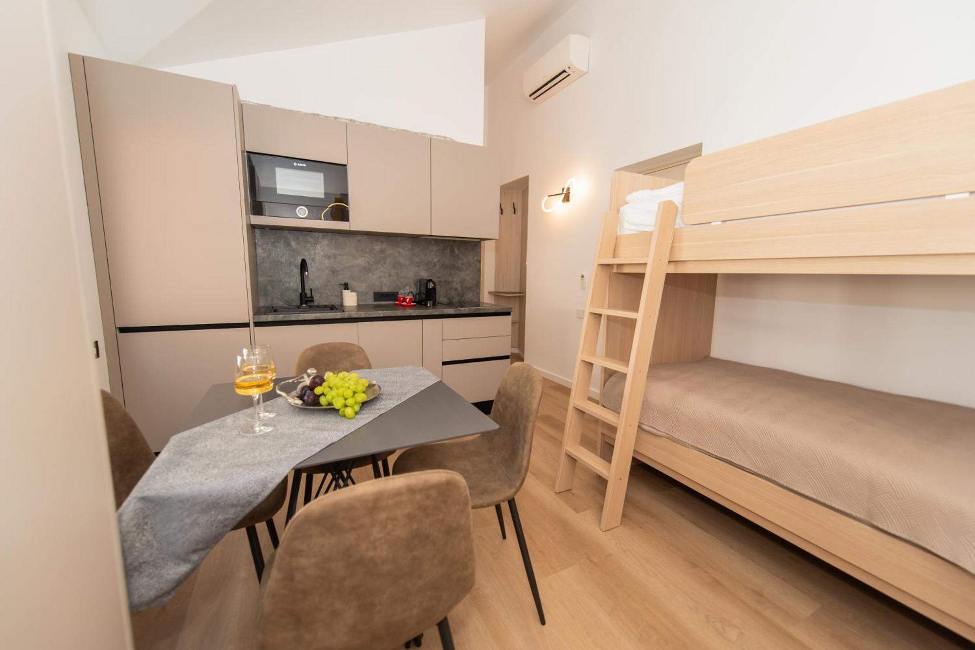 More Medici Apartments Omis Exterior photo