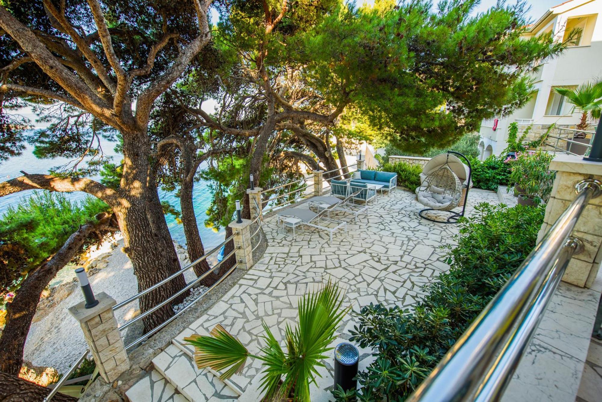 More Medici Apartments Omis Exterior photo